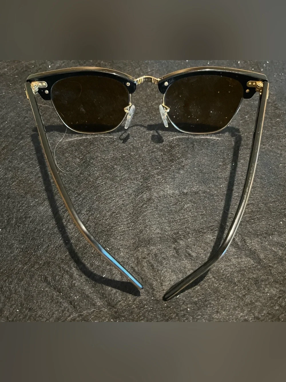 Iconic Ray-Ban Clubmaster Sunglasses in Arista/Brown  w/ Original Case